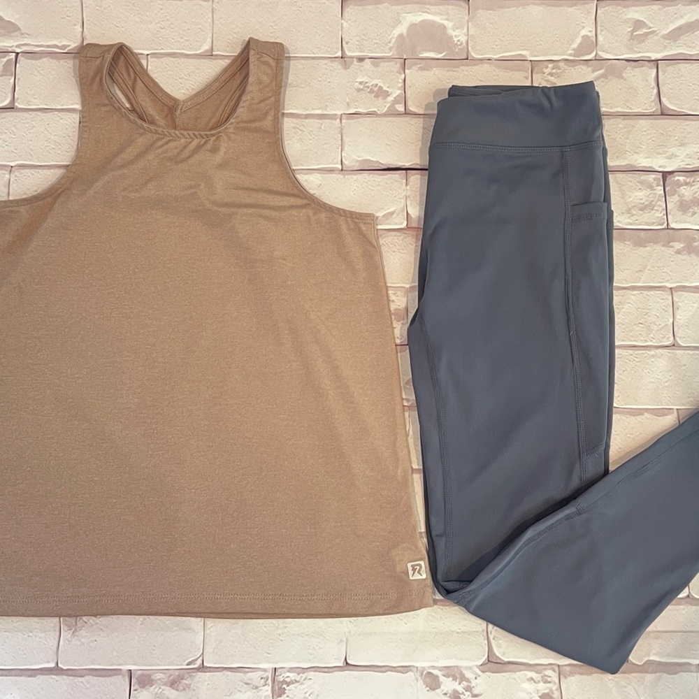 Women’s active wear set. Size m